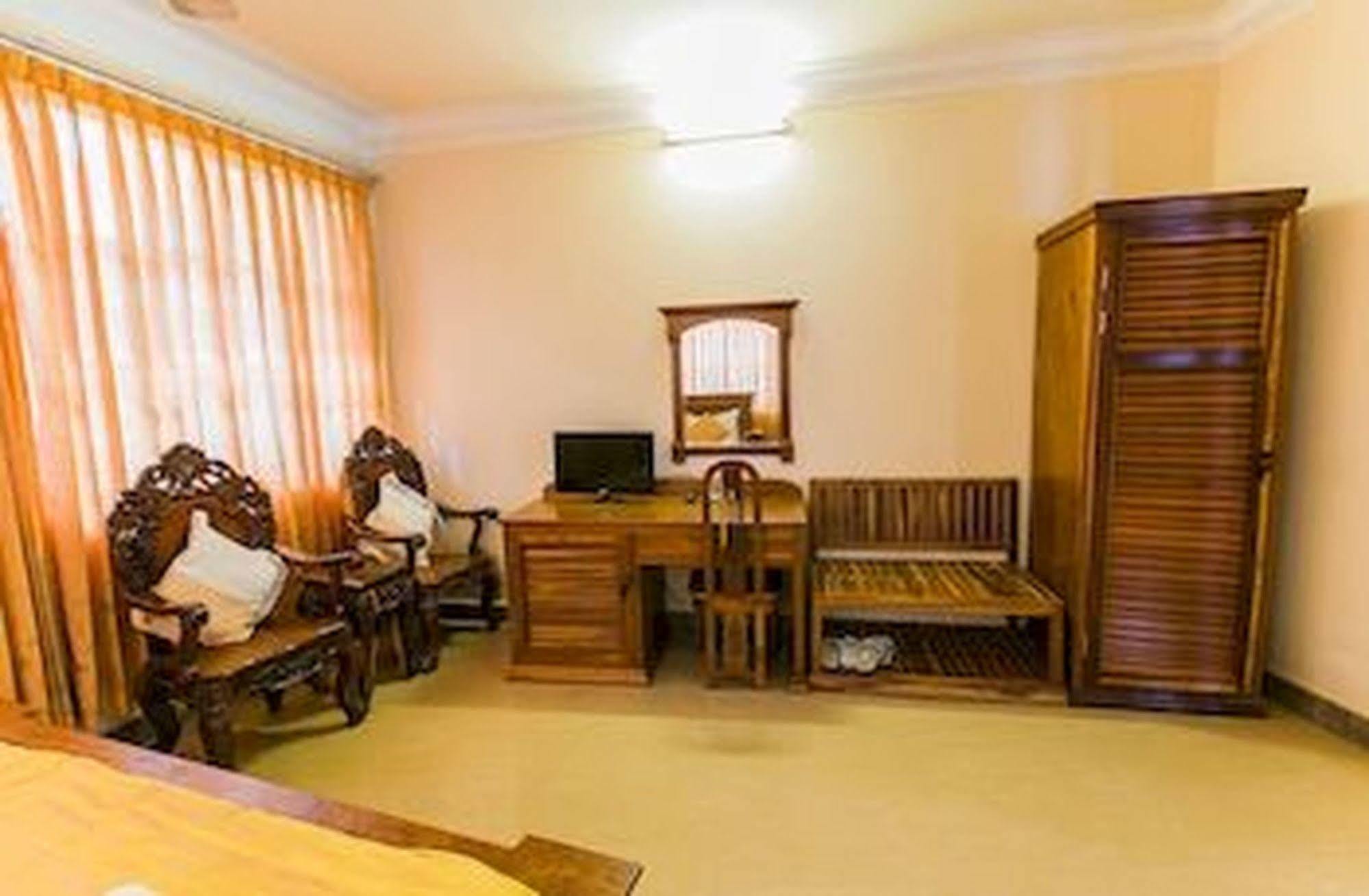 Asia Hotel Battambang Exteriör bild