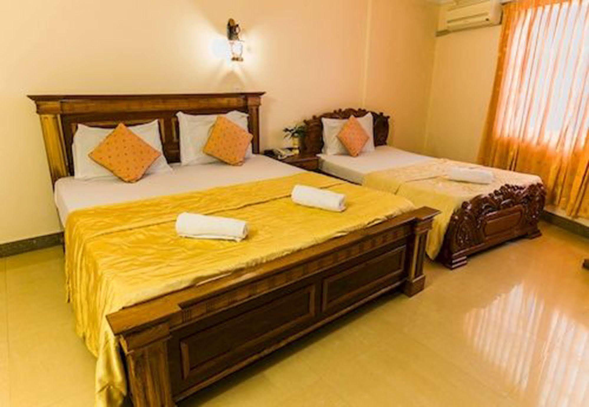 Asia Hotel Battambang Exteriör bild